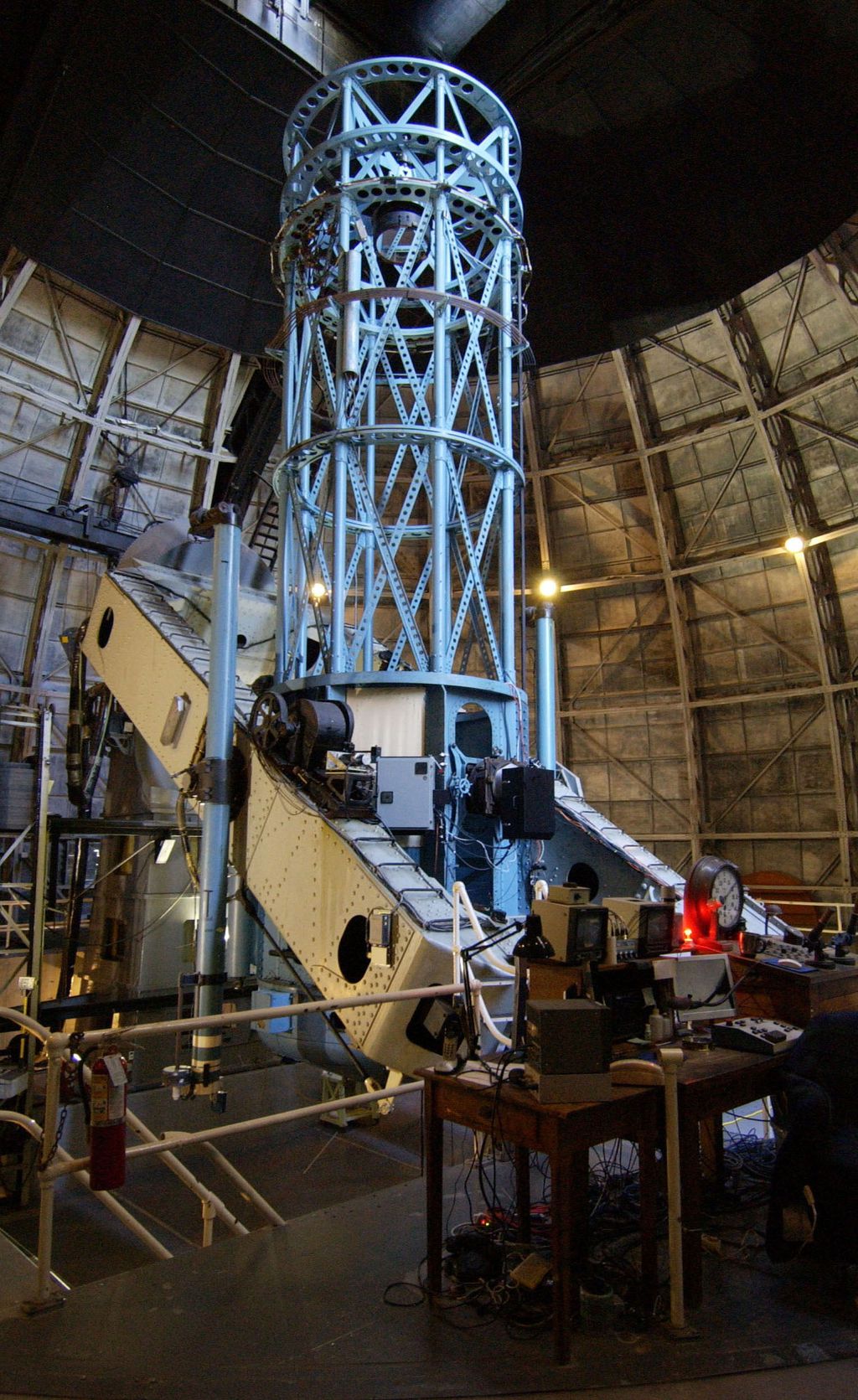 100_inch_Hooker_Telescope_900_px.jpg